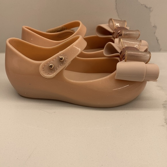 Mini Melisa Beige Shoes sz 7 worn once - Picture 2 of 6